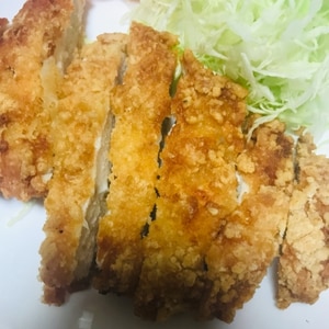 鶏モモ肉の一枚揚げ（竜田揚げ）